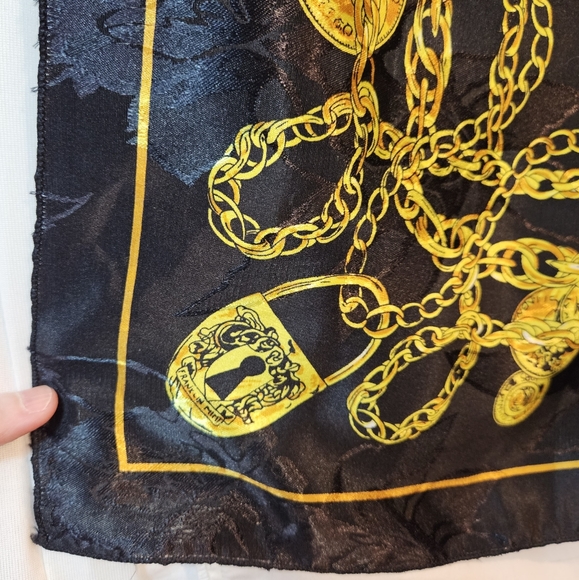 Water silk 34" Sq. Scarf polyester head, neck ware (nb) - Picture 3 of 7